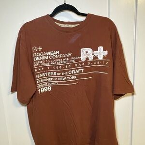 Rocawear Men's Rust Graphic Tee